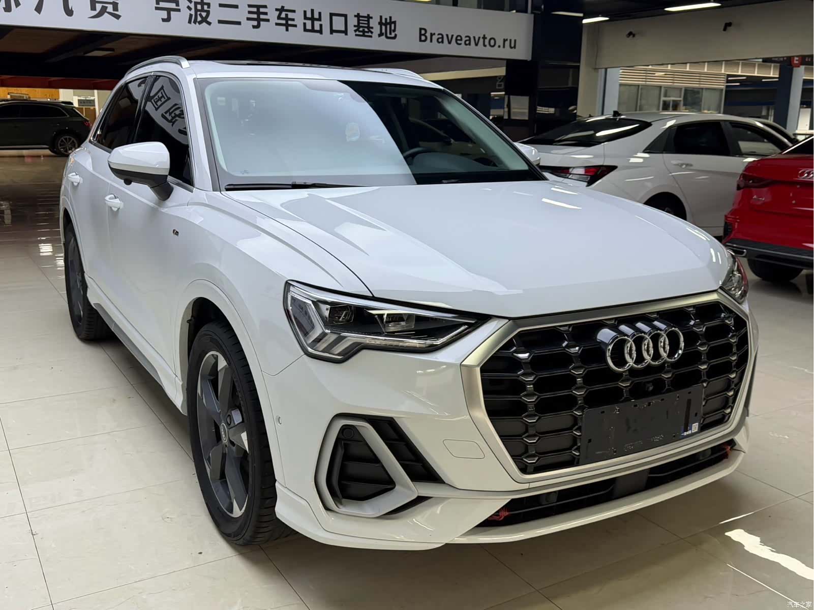 Audi Q3, 2022 3