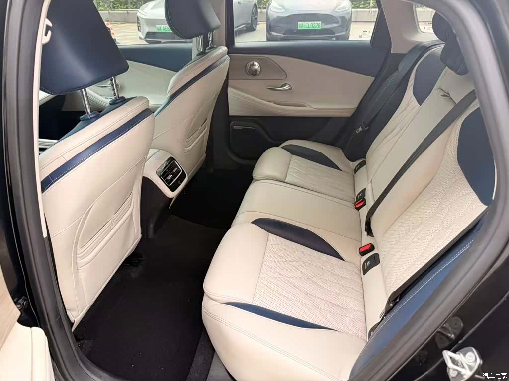 Chery Arrizo 8, 2022 6
