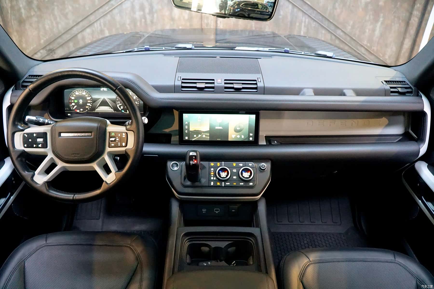Land Rover Defender, 2022 12