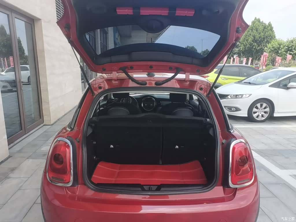 Mini ONE, 2015 19