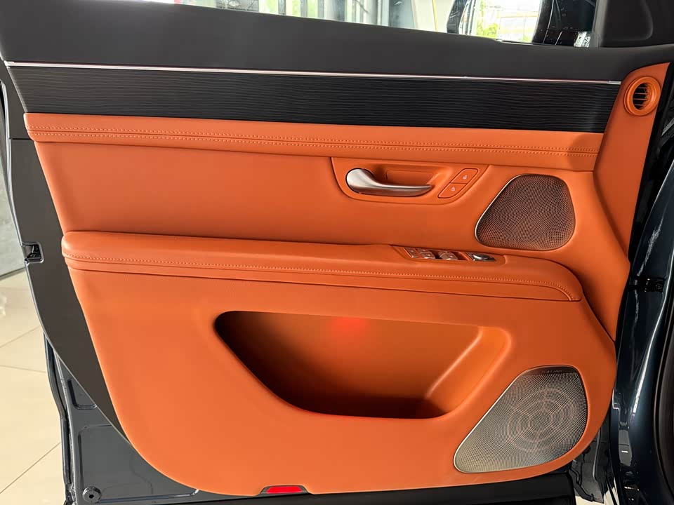 AITO Ask the world M7