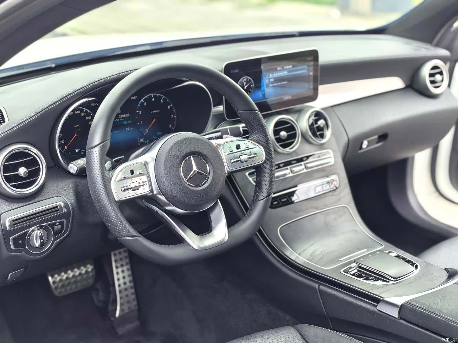 Mercedes-Benz C-Class, 2019 3