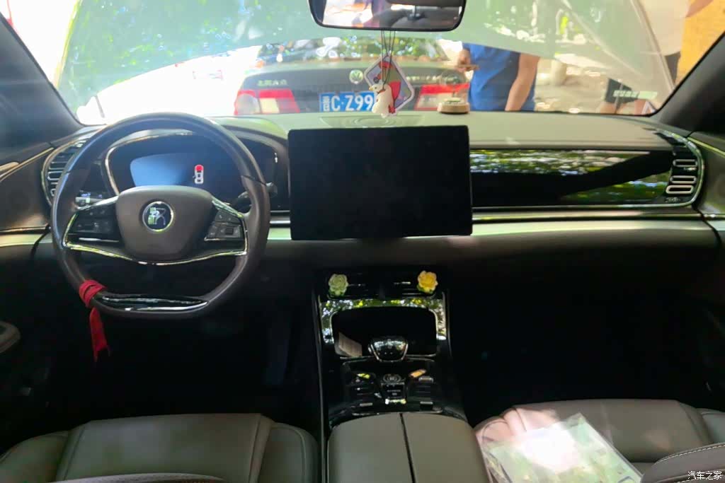 BYD Han, 2023 12