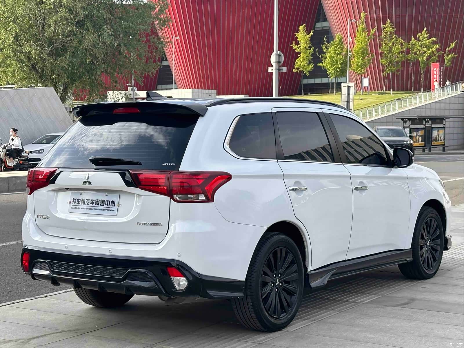 Mitsubishi Outlander, 2023 12
