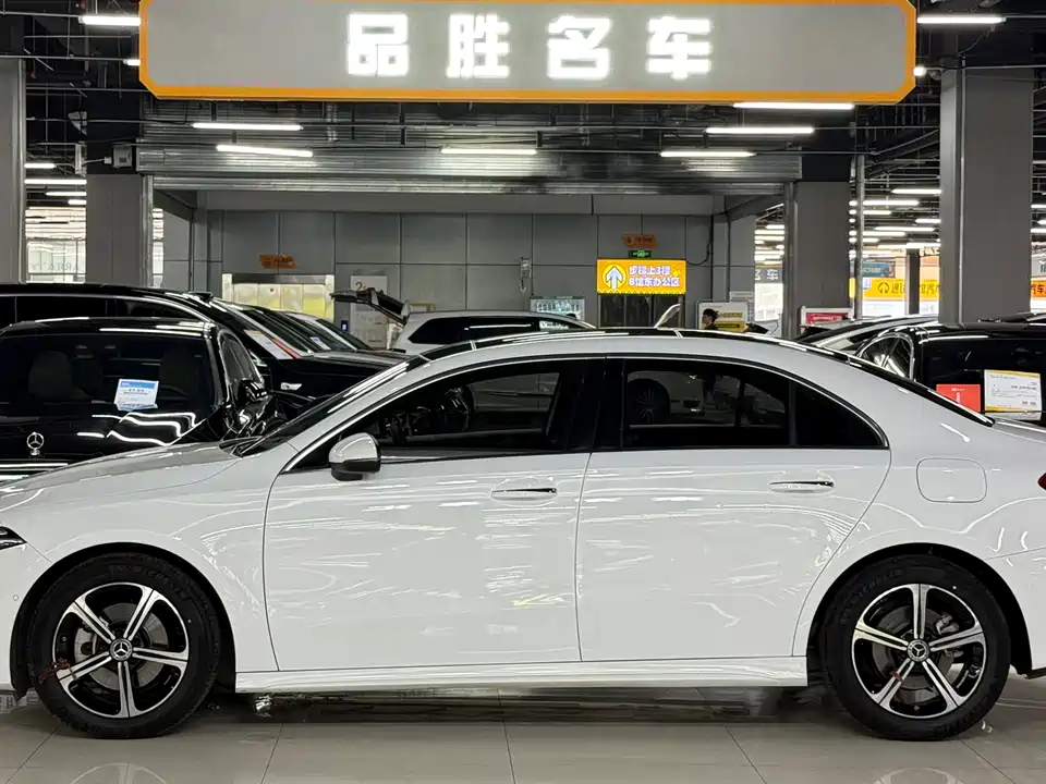 Mercedes-Benz Class A Mercedes-Benz Class A