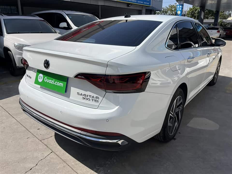 Volkswagen Sagitar