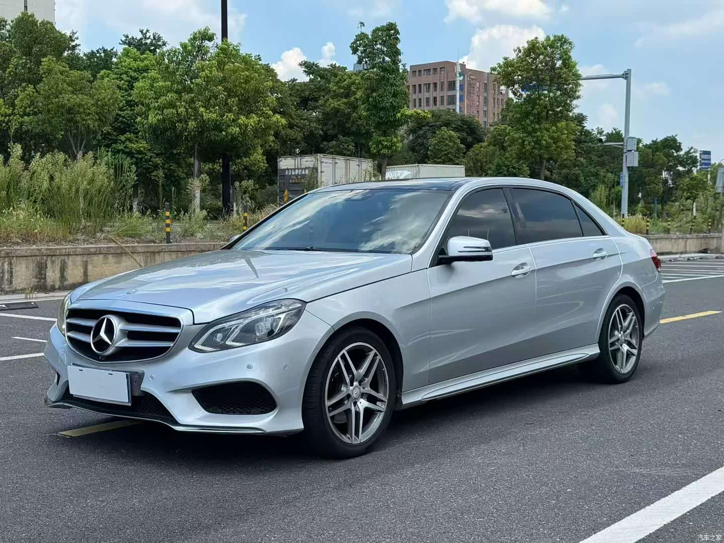 Mercedes-Benz E-Class, 2014 1
