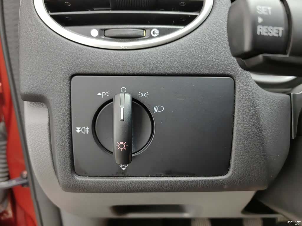 Ford Focus, 2013 21