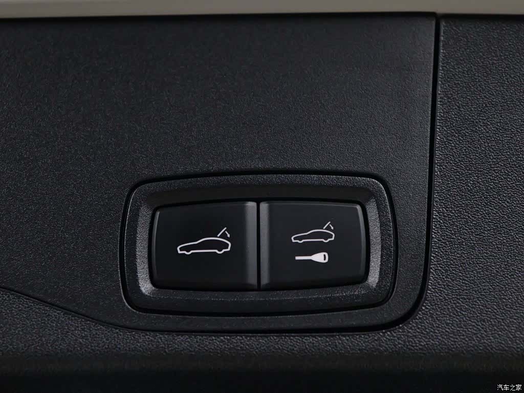 Porsche Taycan, 2023 10