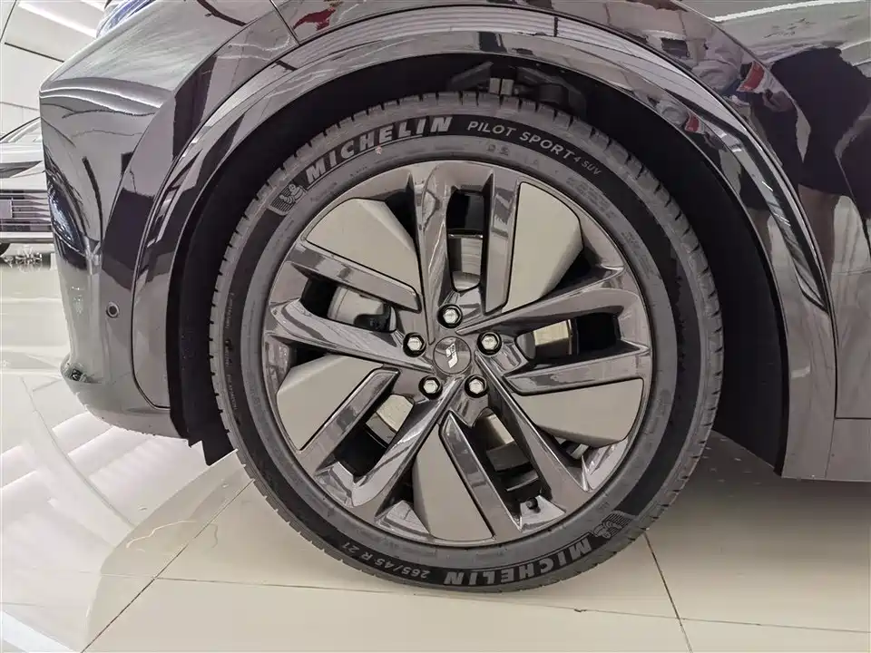 Li Auto Ideal L7