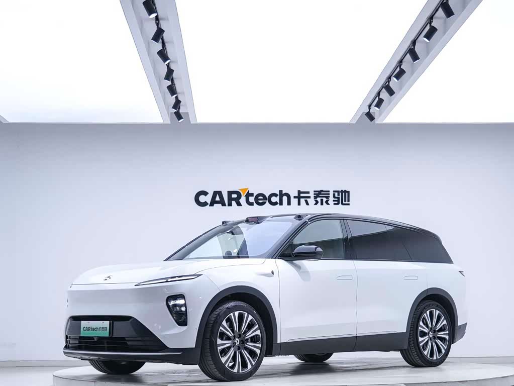 NIO ES8