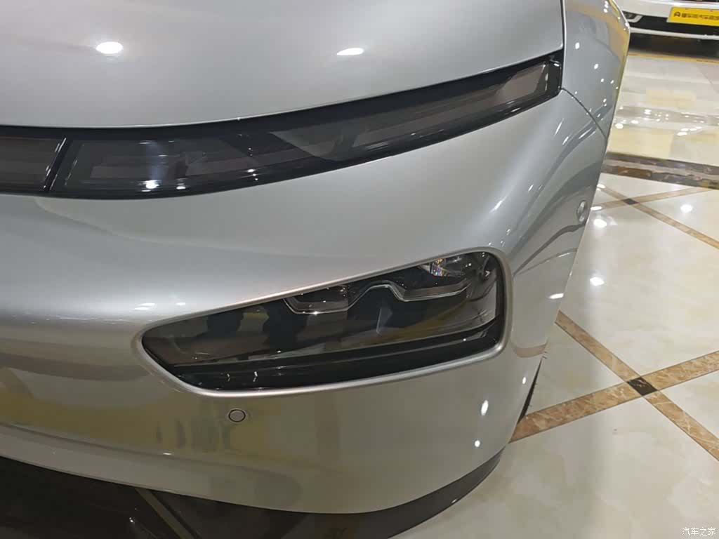 Xpeng P7, 2022 24