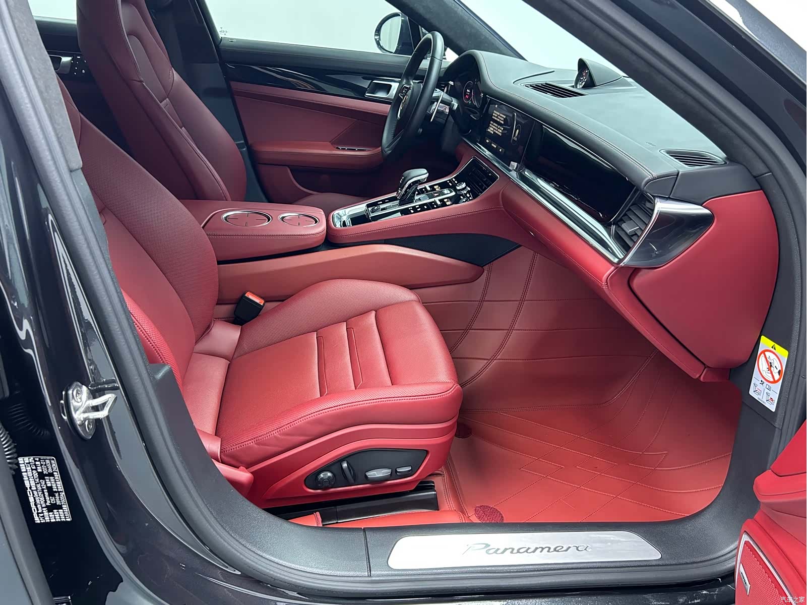 Porsche Panamera, 2022 7