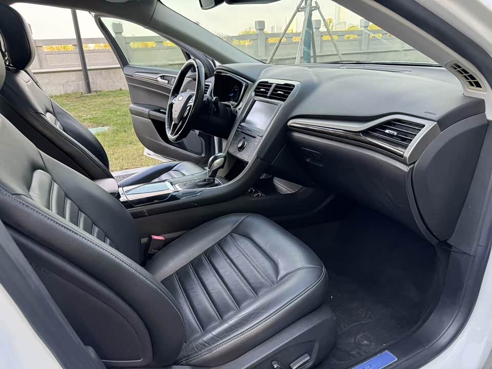 Ford Mondeo Ford Mondeo