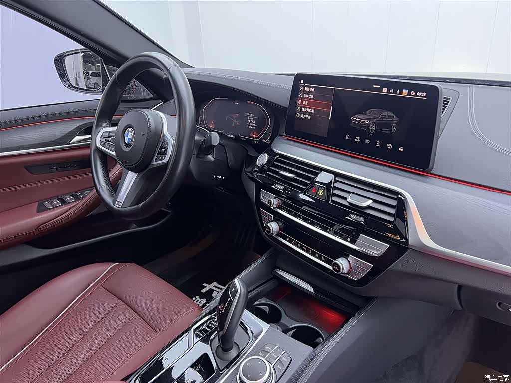 BMW 5 Series, 2022 22