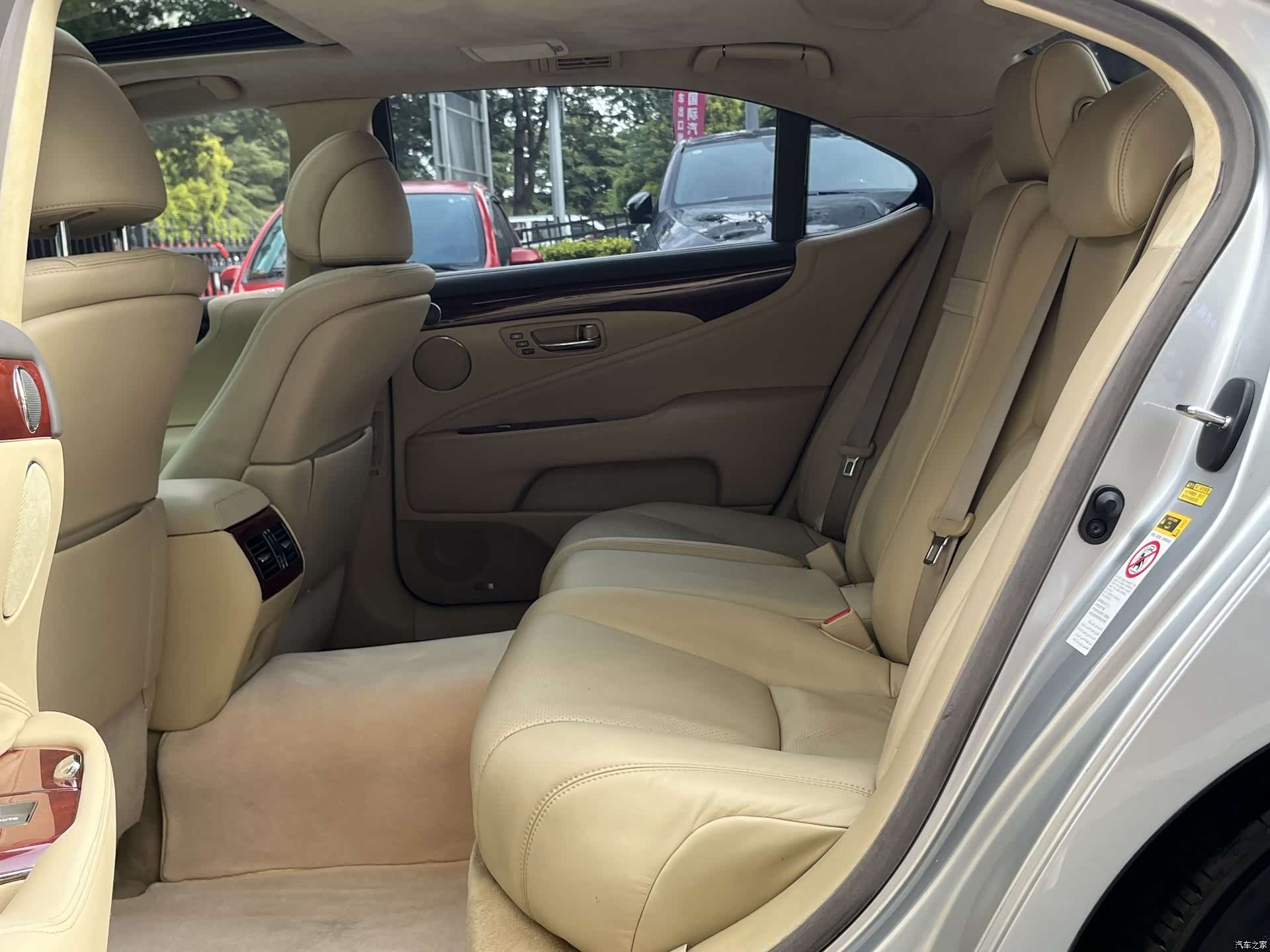 Lexus LS, 2007 7