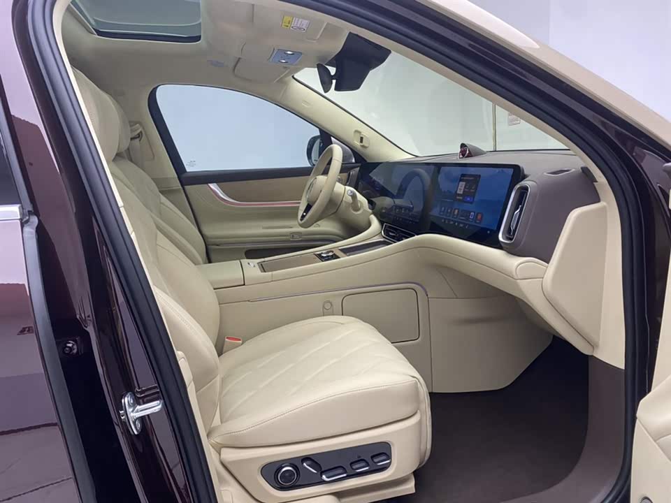 AITO Ask the world M9