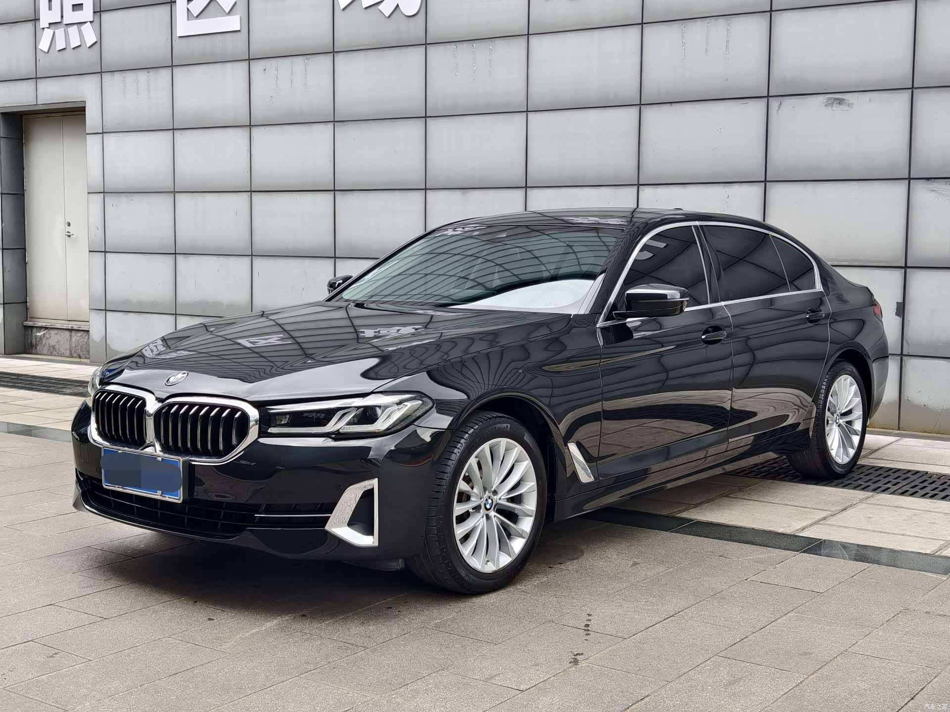 BMW 5 Series, 2022 1