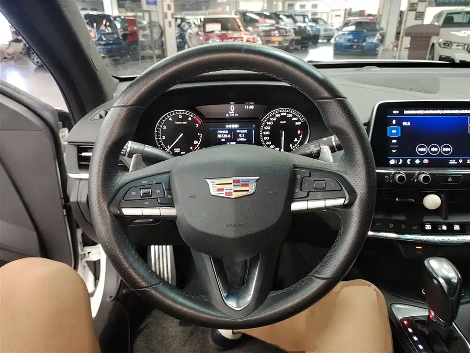 Cadillac CT4