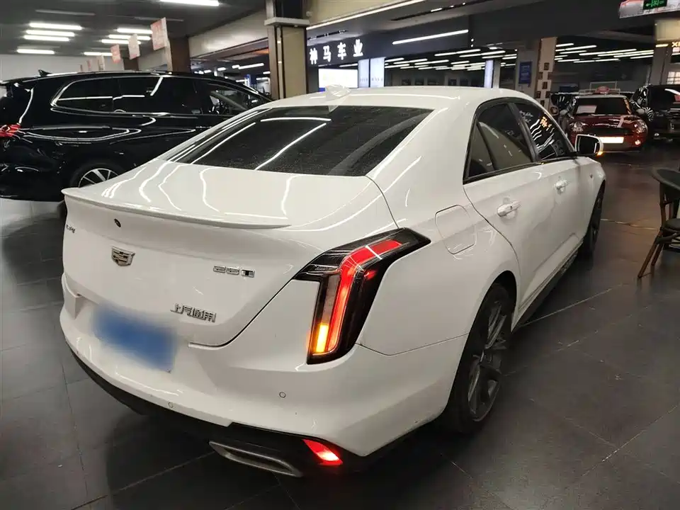 Cadillac CT4