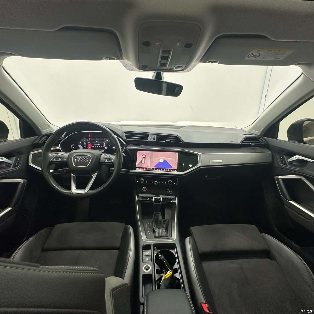Audi Q3, 2022 12