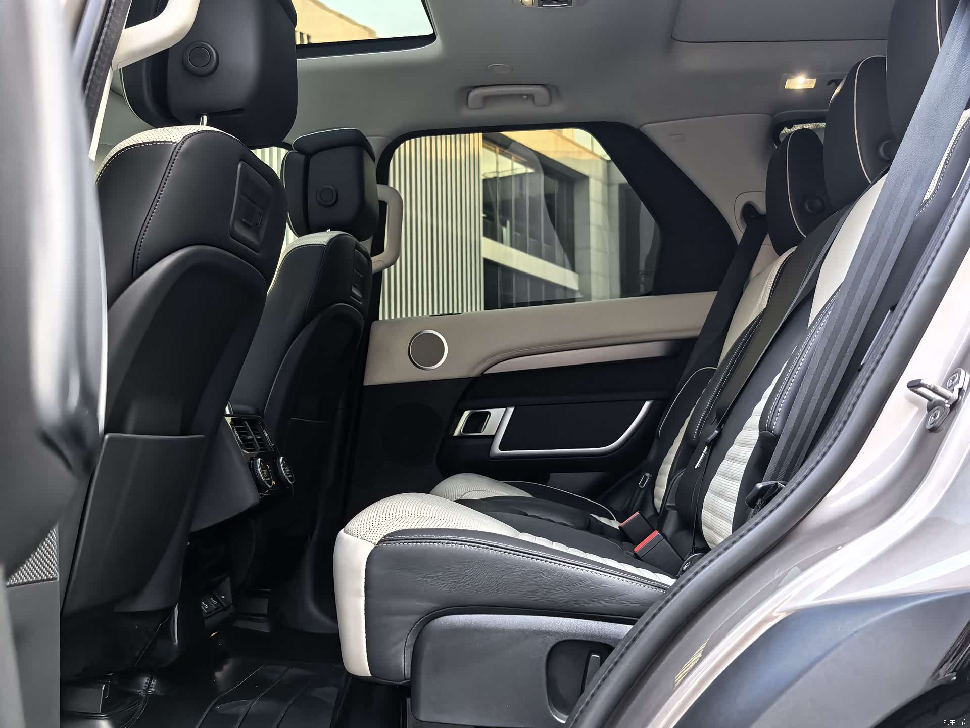 Land Rover Discovery, 2021 12