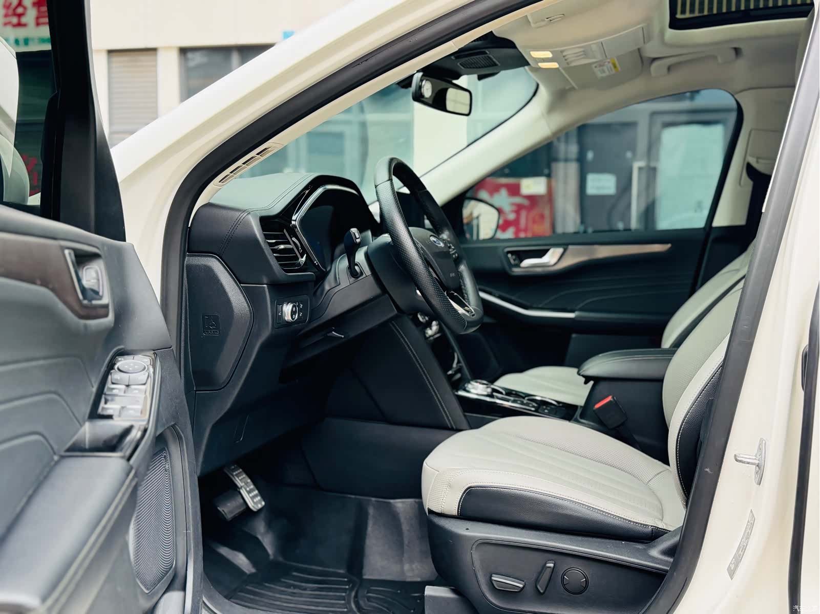Ford Escape, 2020 11