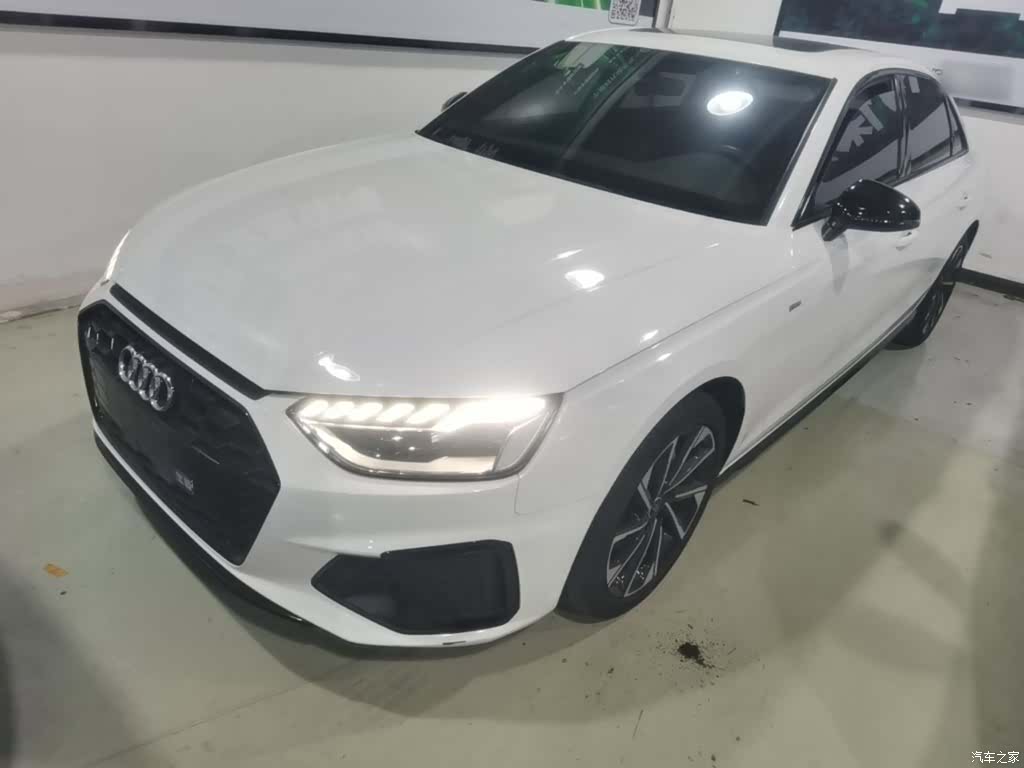 Audi A4L, 2023 1