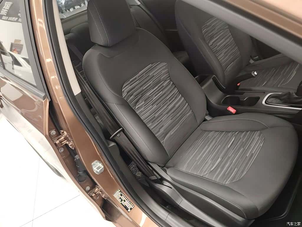 Chevrolet 320, 2019 25