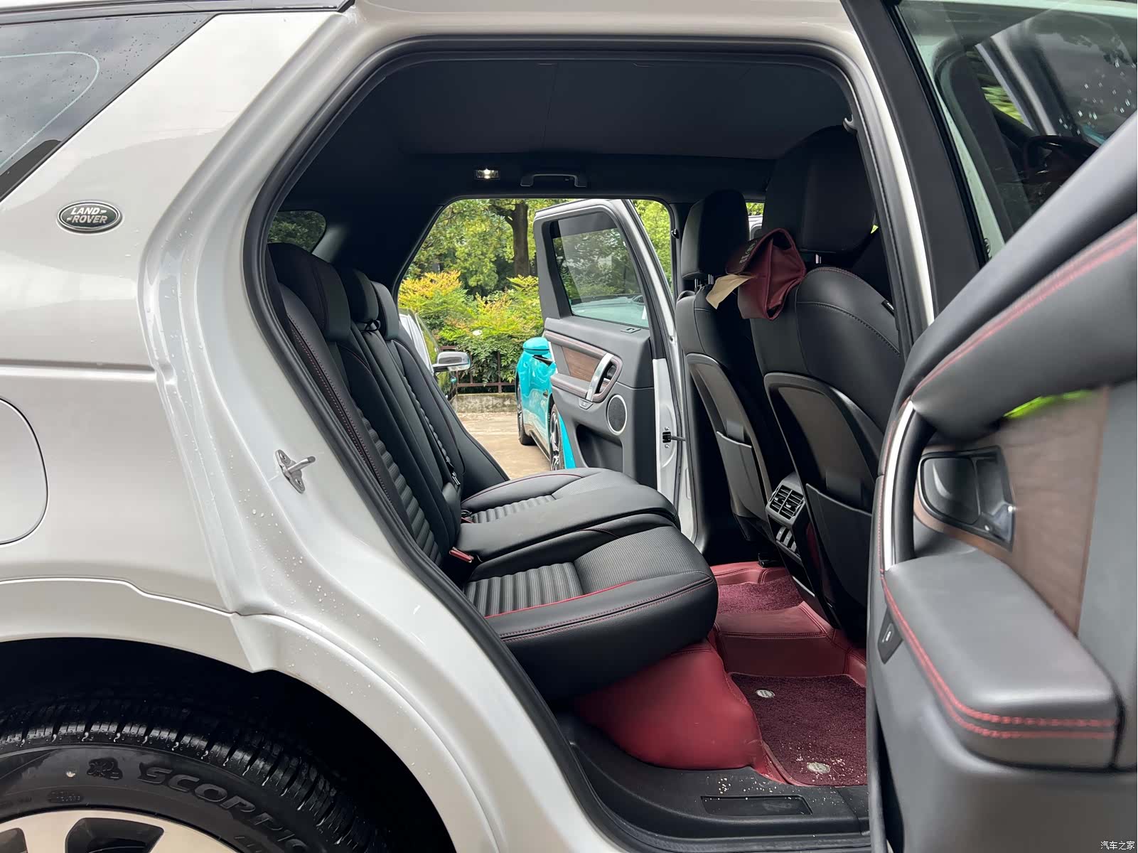 Land Rover Discovery, 2023 3