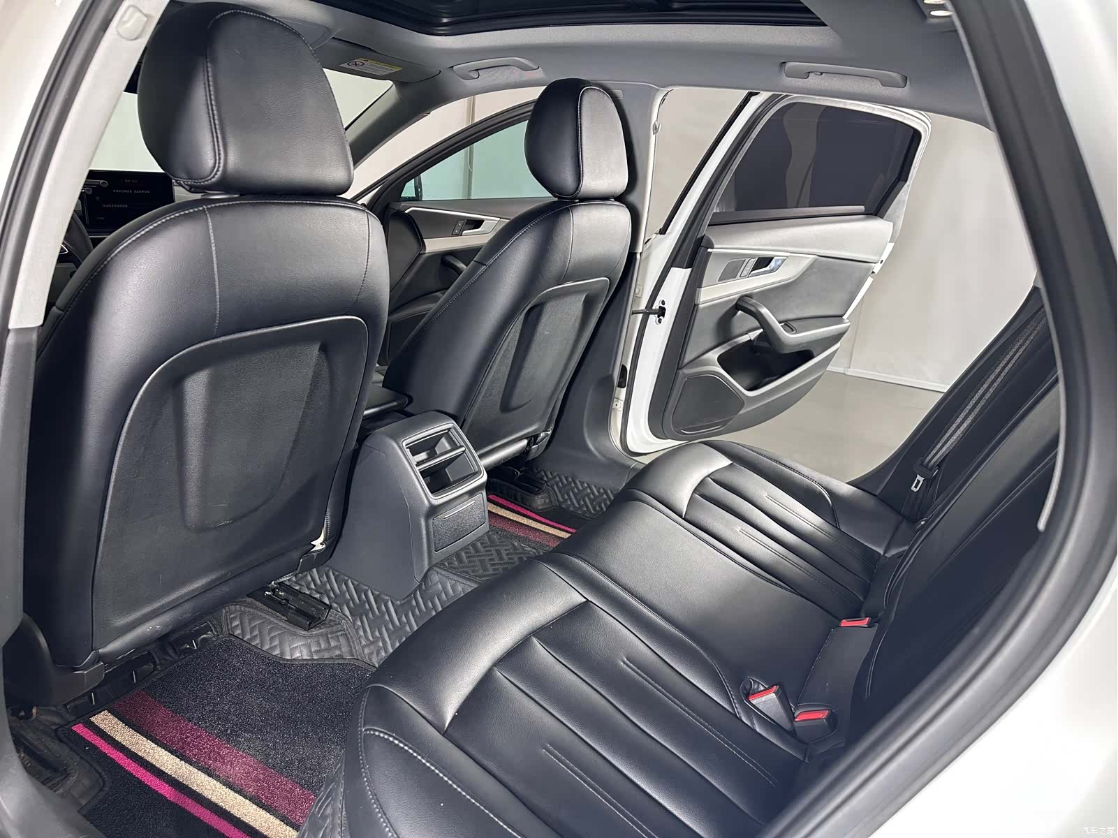 Audi A4L, 2019 13