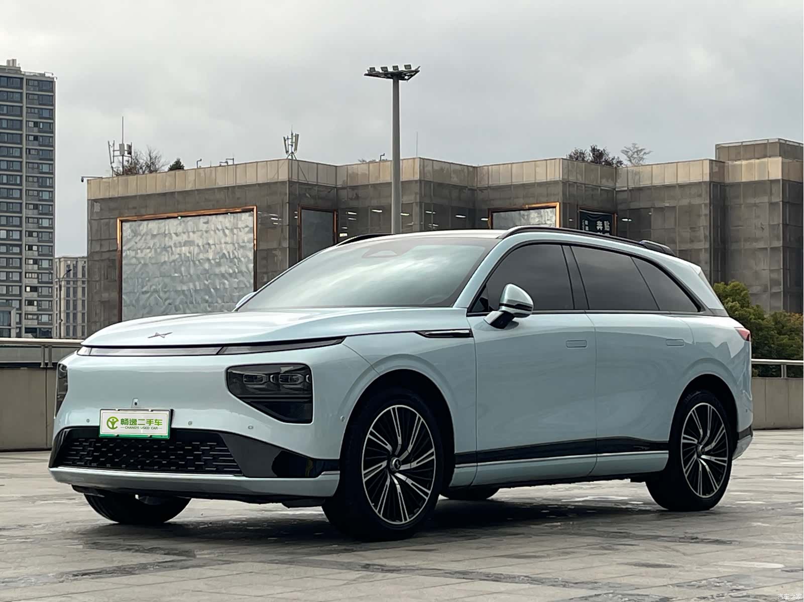 Xpeng G9, 2023 1