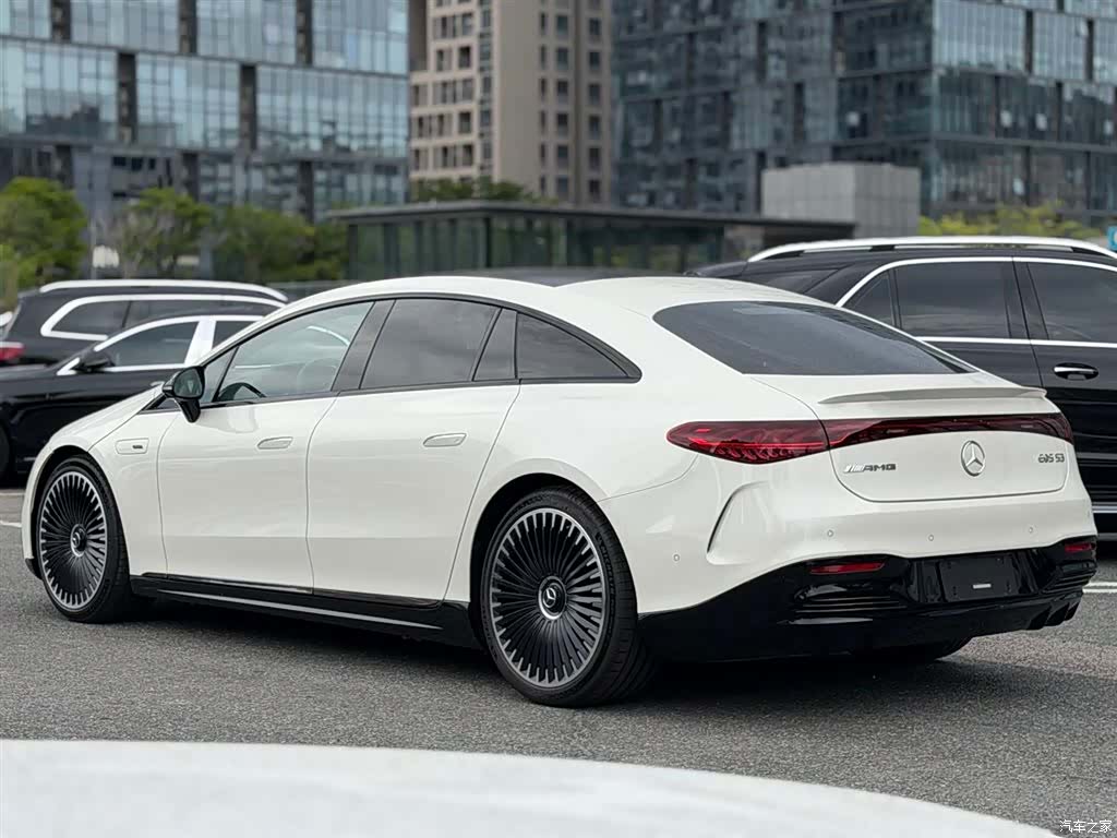 Mercedes-Benz EQS, 2025 4