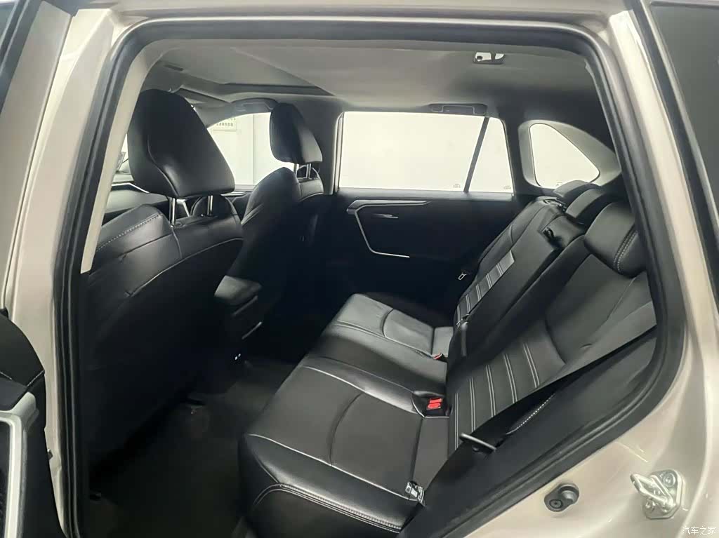 Toyota Wildlander, 2021 6