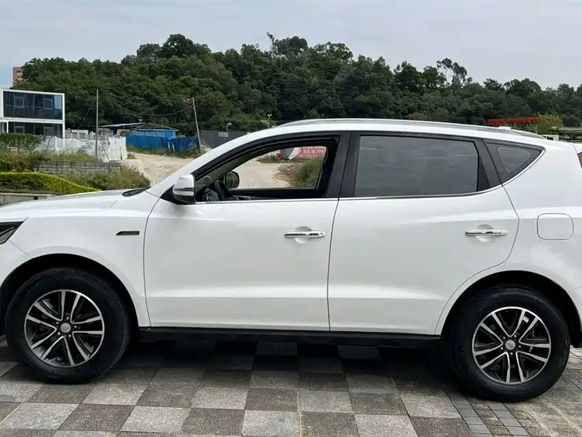 Geely Vision X6