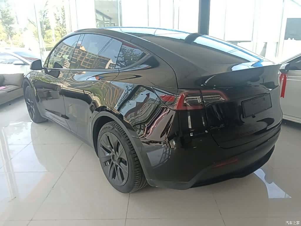 Tesla Model Y, 2023 все фото