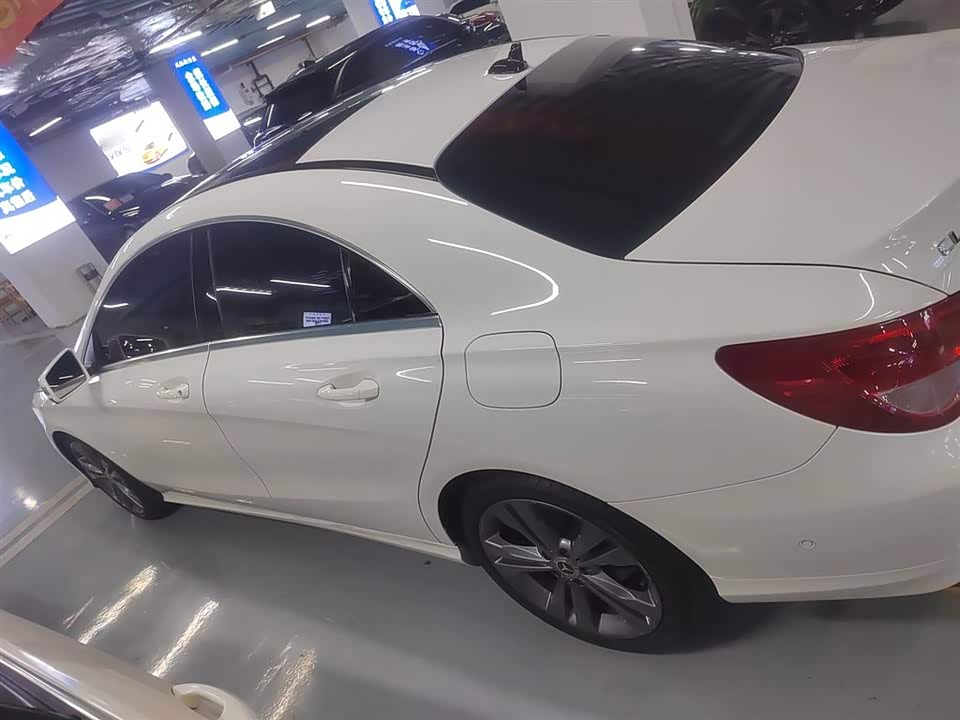Mercedes-Benz CLA
