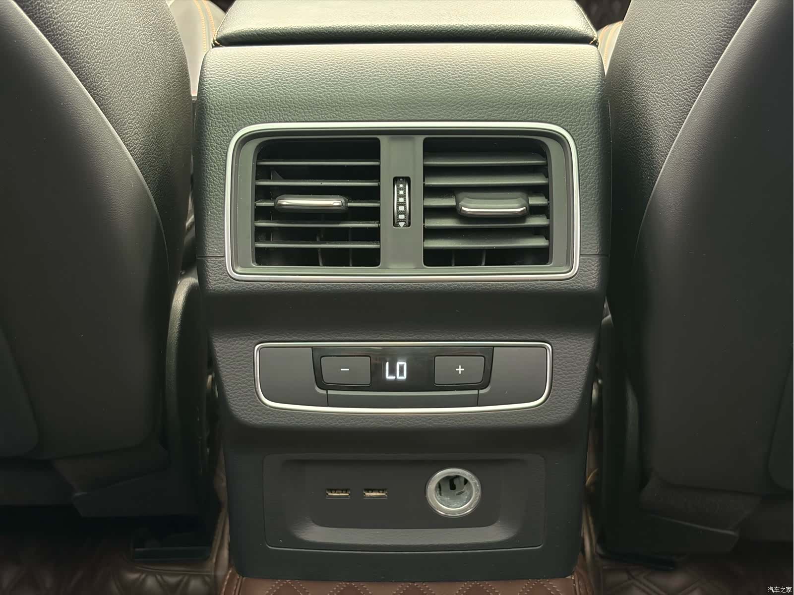 Audi Q5L, 2019 10