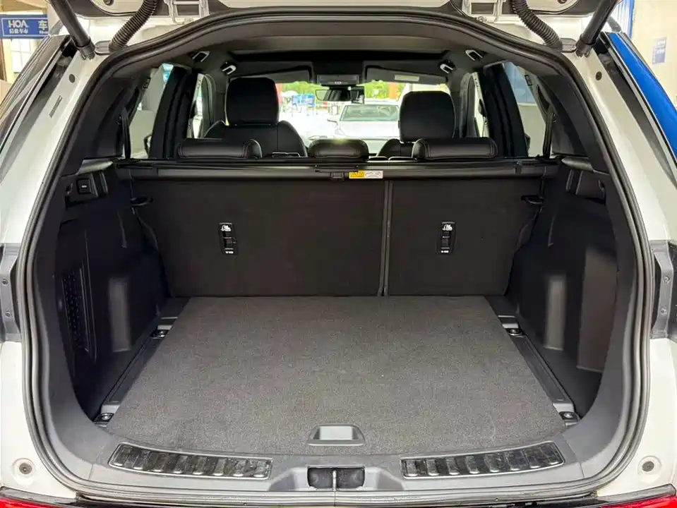 Land Rover Discover sports