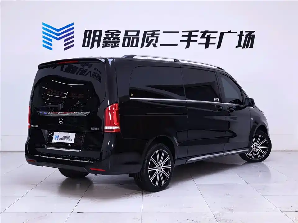 Mercedes-Benz V-class