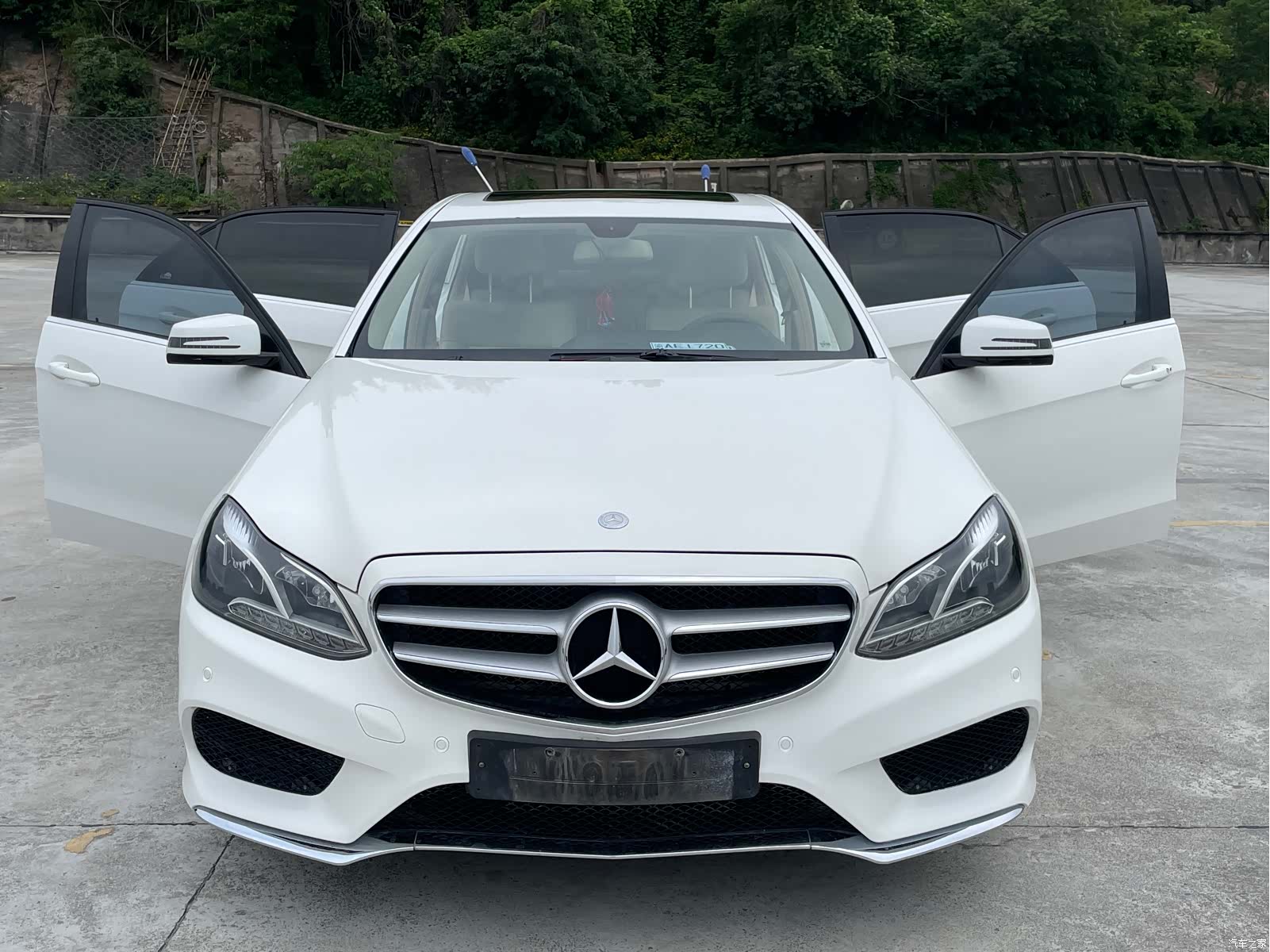 Mercedes-Benz E-Class, 2014 13
