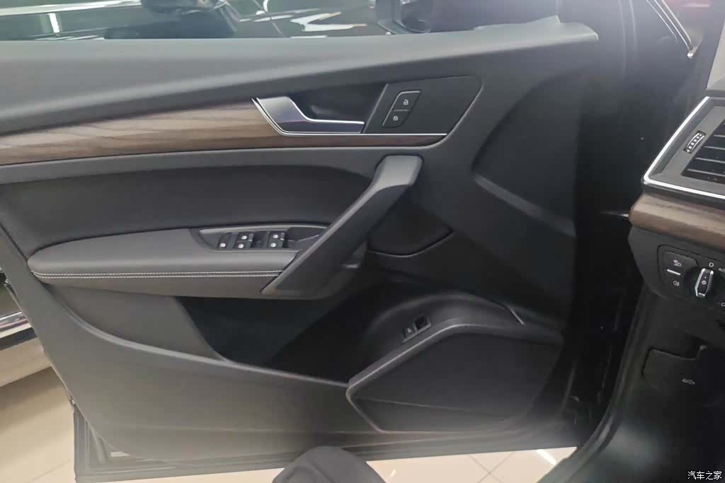 Audi Q5L, 2022 7