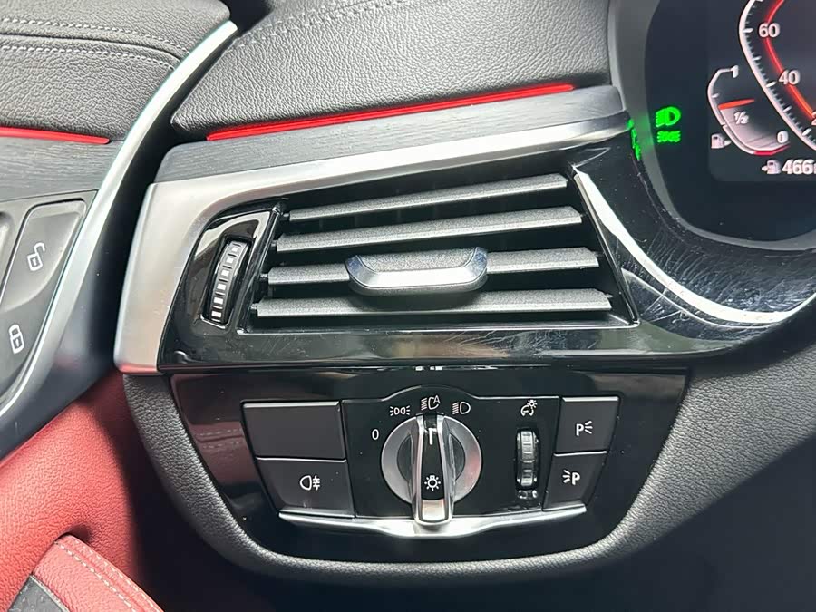 BMW 5 Series 2021, фото 12