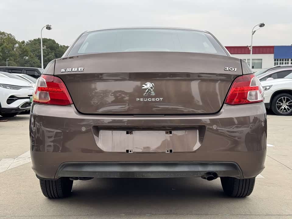 Peugeot 301