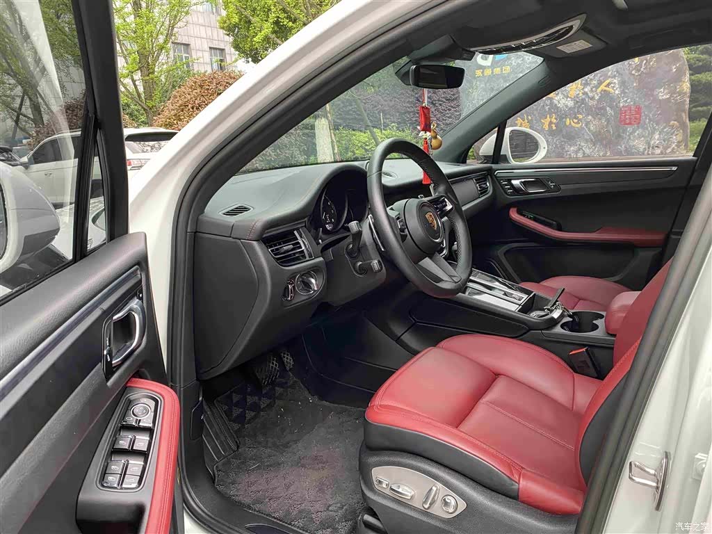 Porsche Macan, 2022 все фото