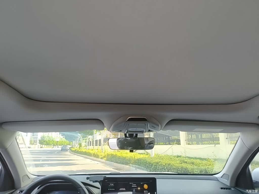 Geely Preface, 2021 18