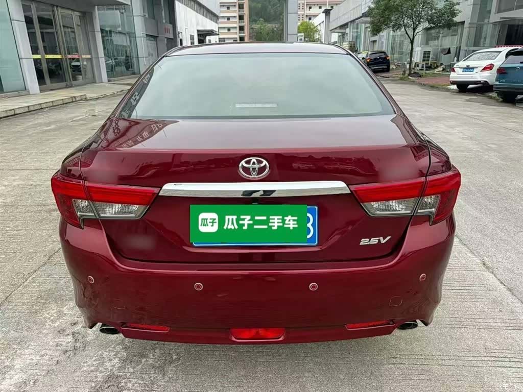 Toyota 2.5V, 2015 4