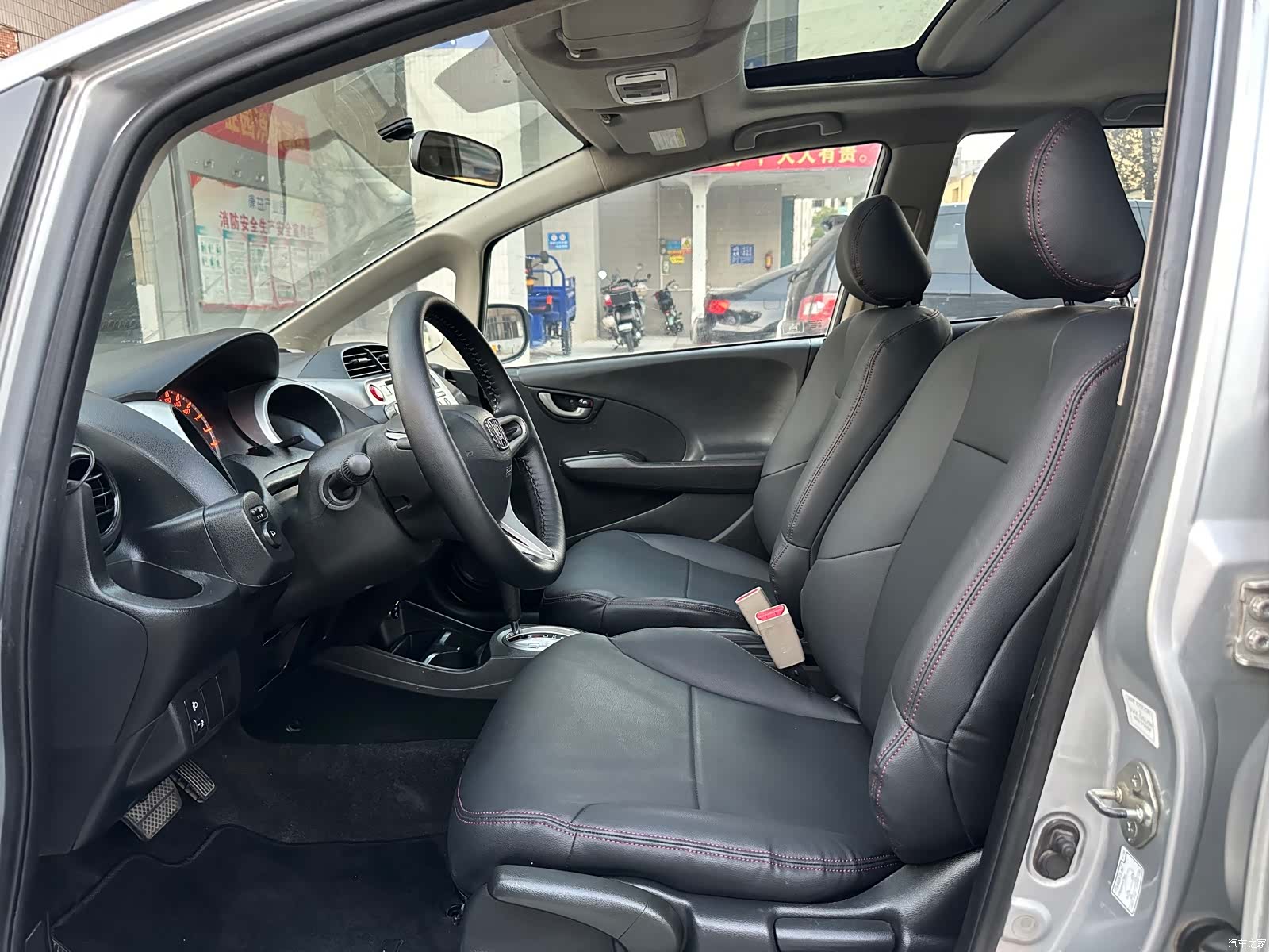 Honda Fit, 2011 11