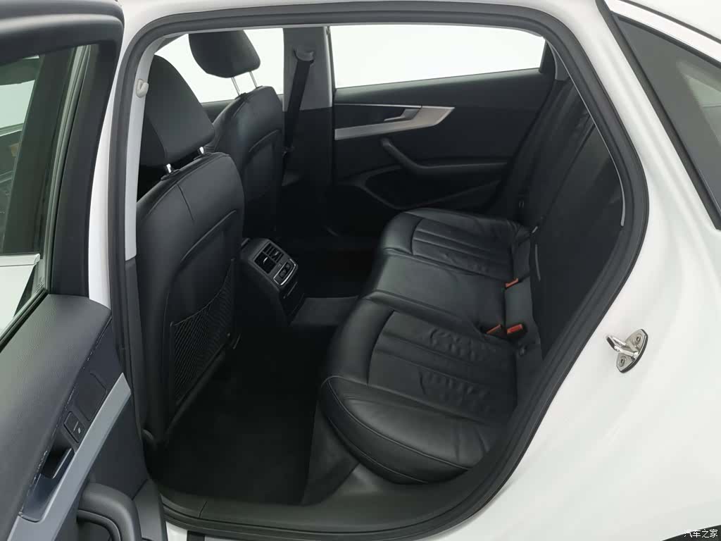 Audi A4L, 2018 15