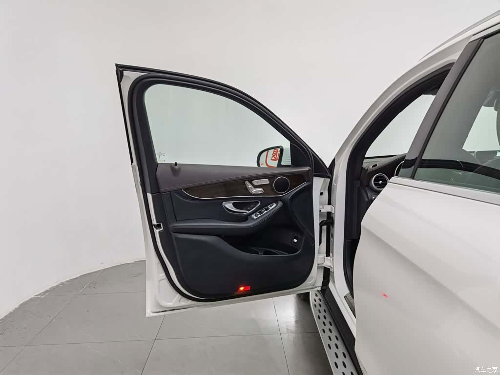 Mercedes-Benz GLC, 2018 8